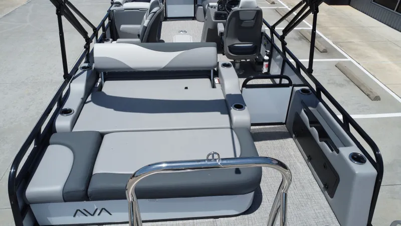 Slide: The Image of Avalon VNT85 VRB23T 2025 - 25