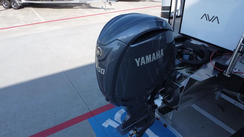 Slide: The Image of Avalon Venture 85 Center Console Fish - 23' 2025 - 25