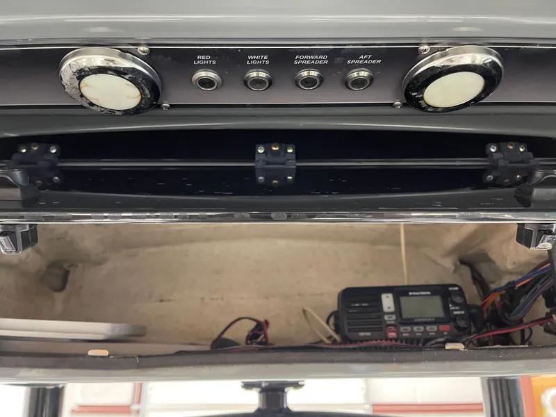 Slide: The Image of Blue Wave 2400 Pure Bay 2020 - 11