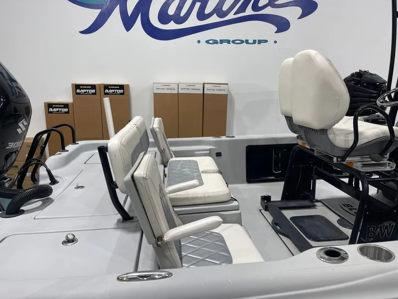 Slide: The Image of Blue Wave 2400 Pure Bay 2020 - 12