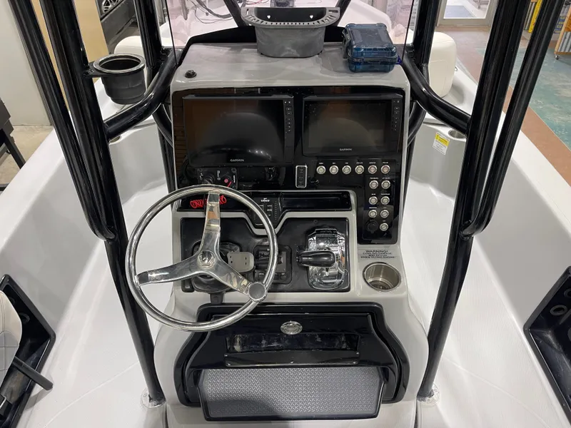 Slide: The Image of Blue Wave 2400 Pure Bay 2020 - 31