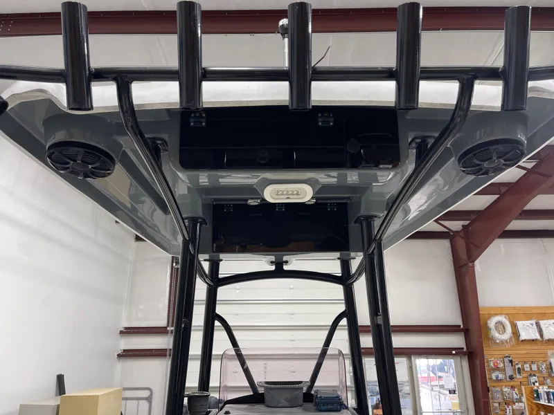 Slide: The Image of Blue Wave 2400 Pure Bay 2020 - 32