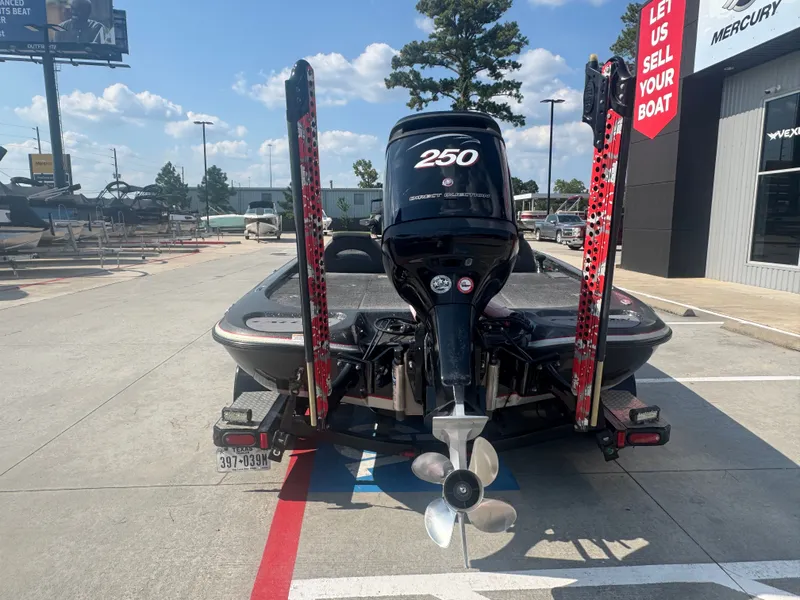 Slide: The Image of Falcon Boats F215 2019 - 8