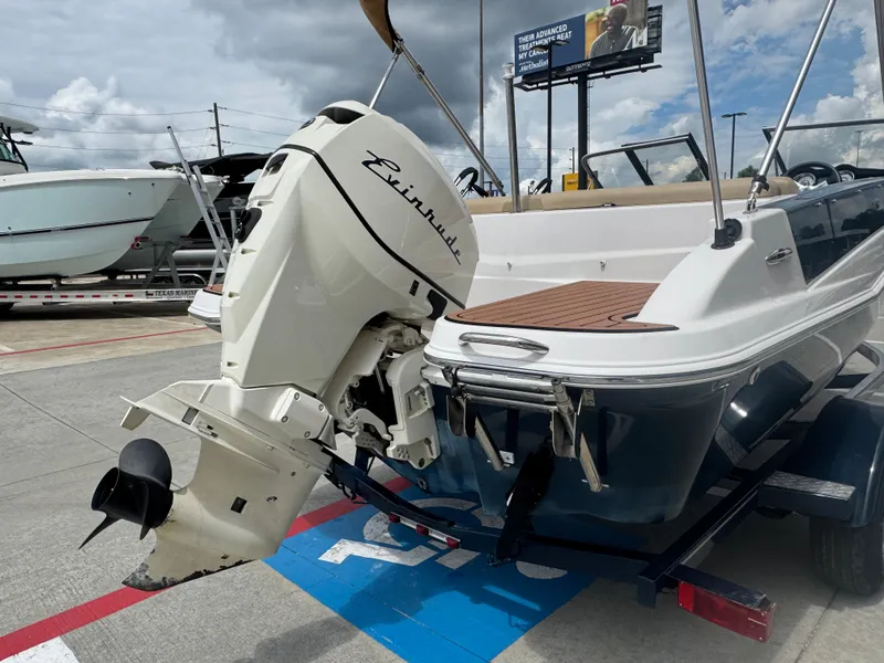 Slide: The Image of Glastron GT 180 2016 - 8