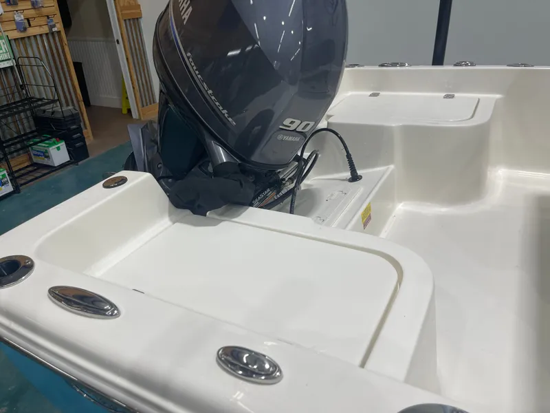 Slide: The Image of Key West 1720 Center Console 2025 - 11