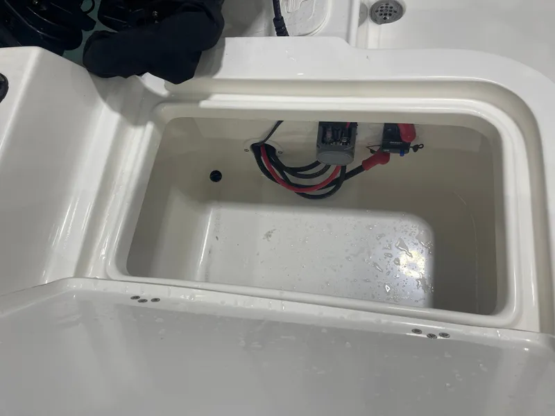 Slide: The Image of Key West 1720 Center Console 2025 - 12