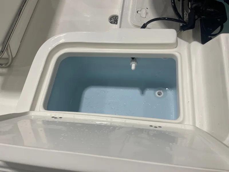 Slide: The Image of Key West 1720 Center Console 2025 - 13