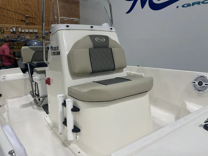 Slide: The Image of Key West 1720 Center Console 2025 - 36