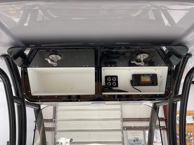 Slide: The Image of Key West 260 Center Console 2025 - 10