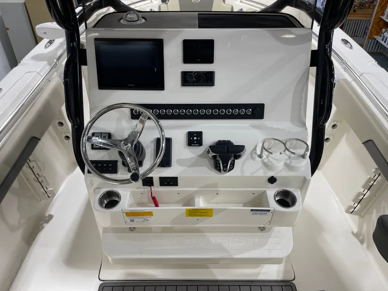 Slide: The Image of Key West 260 Center Console 2025 - 11