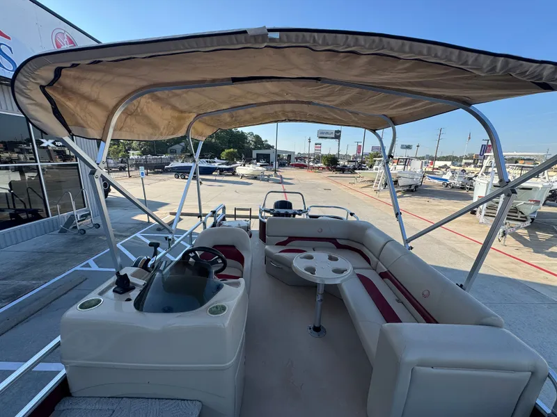 Slide: The Image of Lowe SF 214 Sport Fish 2015 - 13