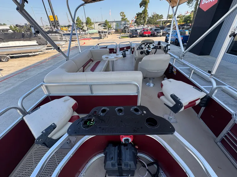 Slide: The Image of Lowe SF 214 Sport Fish 2015 - 17