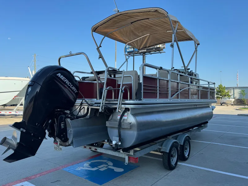 Slide: The Image of Lowe SF 214 Sport Fish 2015 - 22