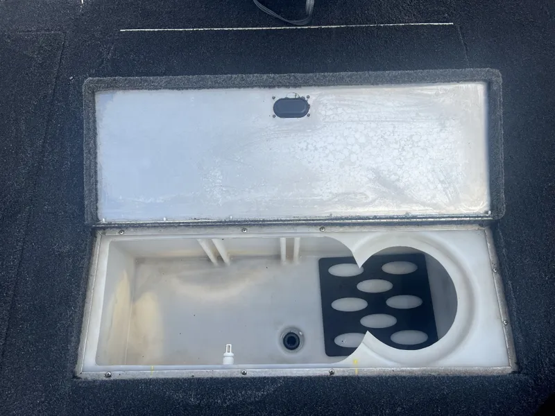 Slide: The Image of Lowe Stinger 175 2019 - 14