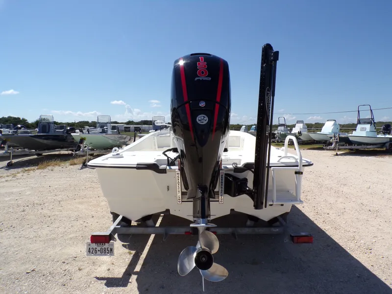 Slide: The Image of Mako Pro Skiff 19 CC 2023 - 11