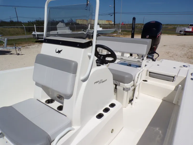 Slide: The Image of Mako Pro Skiff 19 CC 2023 - 21