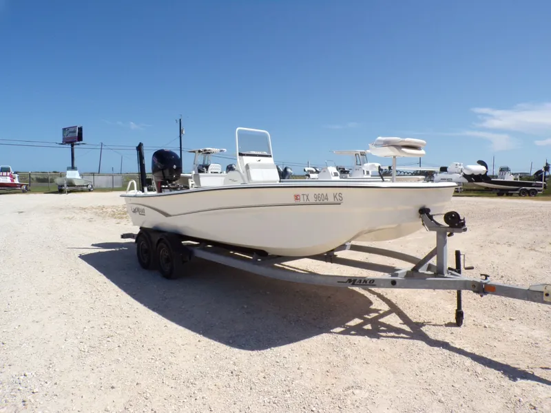 Slide: The Image of Mako Pro Skiff 19 CC 2023 - 8