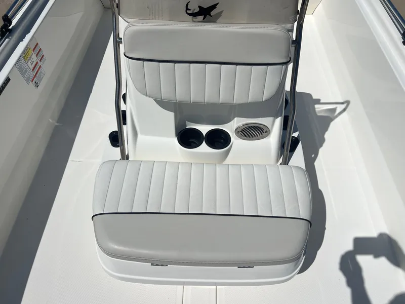 Slide: The Image of Mako Pro Skiff 19 CC 2017 - 16