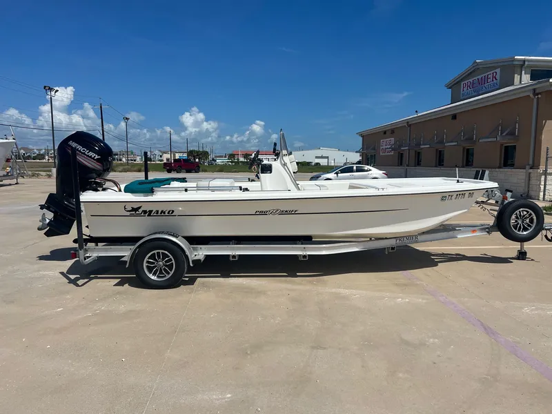 Slide: The Image of Mako Pro Skiff 19 CC 2017 - 9
