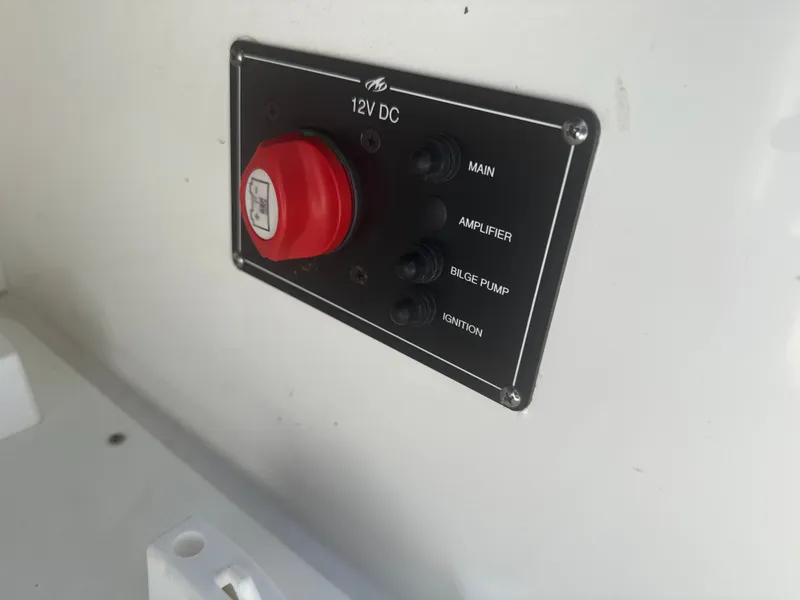 Slide: The Image of Monterey M-205 2019 - 25