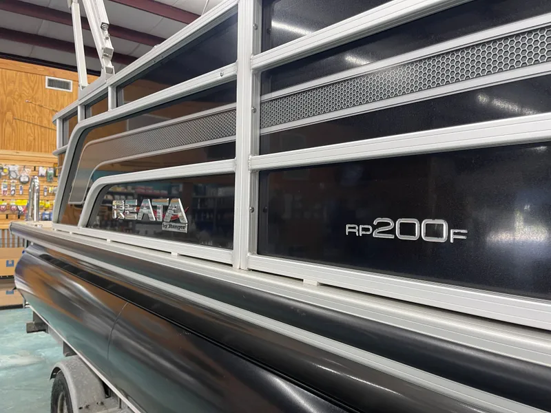 Slide: The Image of Ranger RP200F 2017 - 13