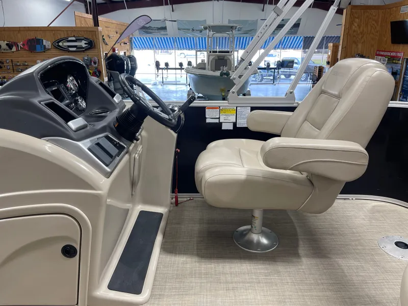 Slide: The Image of Ranger RP200F 2017 - 22