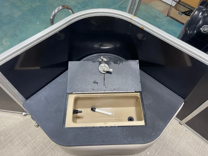 Slide: The Image of Ranger RP200F 2017 - 31