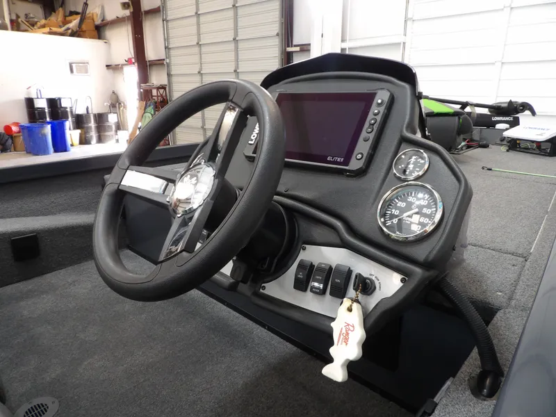 Slide: The Image of Ranger Boats RT188C 2023 - 20