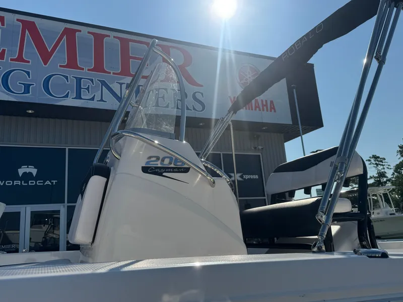 Slide: The Image of Robalo 206 Cayman 2019 - 14