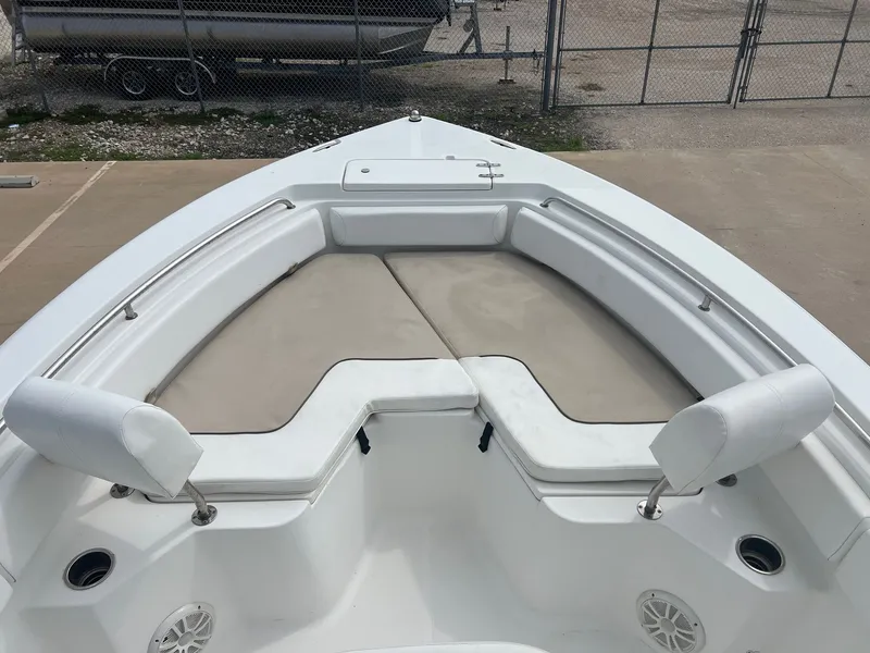 Slide: The Image of Sea Hunt Ultra 234 2013 - 12