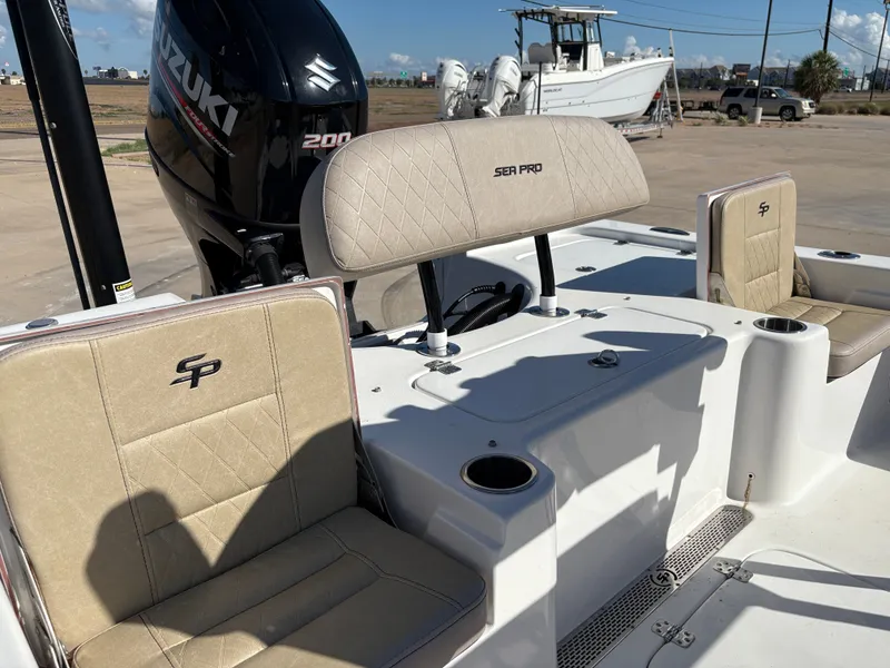 Slide: The Image of Sea Pro 228 2020 - 14