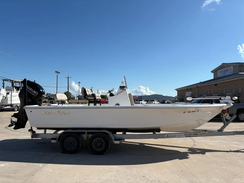 Slide: The Image of Sea Pro 228 2020 - 7