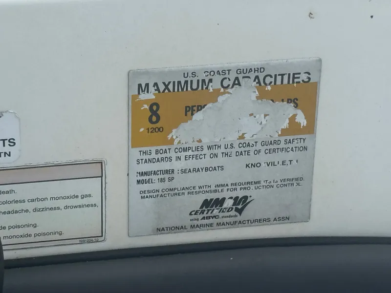 Slide: The Image of Sea Ray 185 Sport 2011 - 22