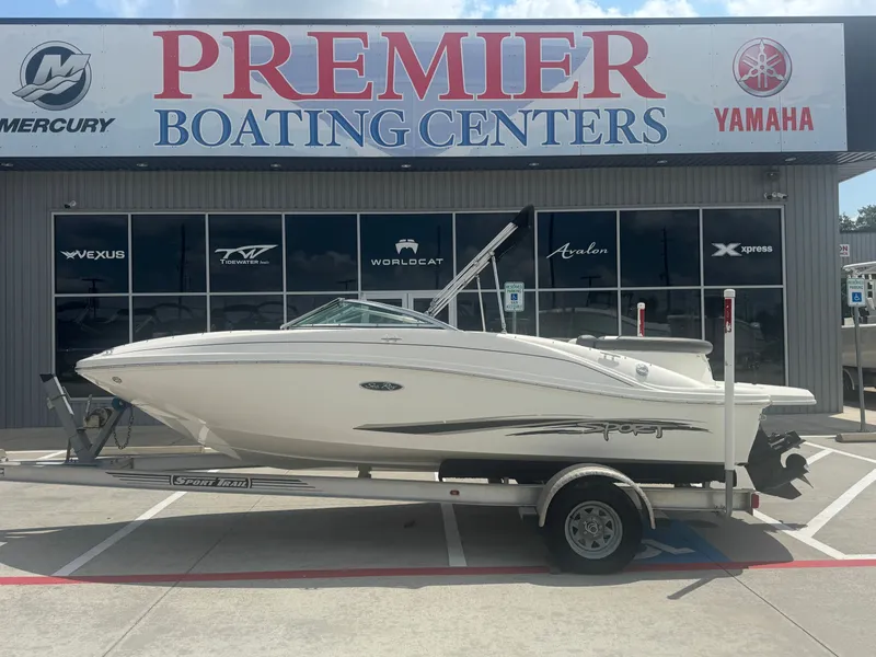 Slide: The Image of Sea Ray 185 Sport 2011 - 5