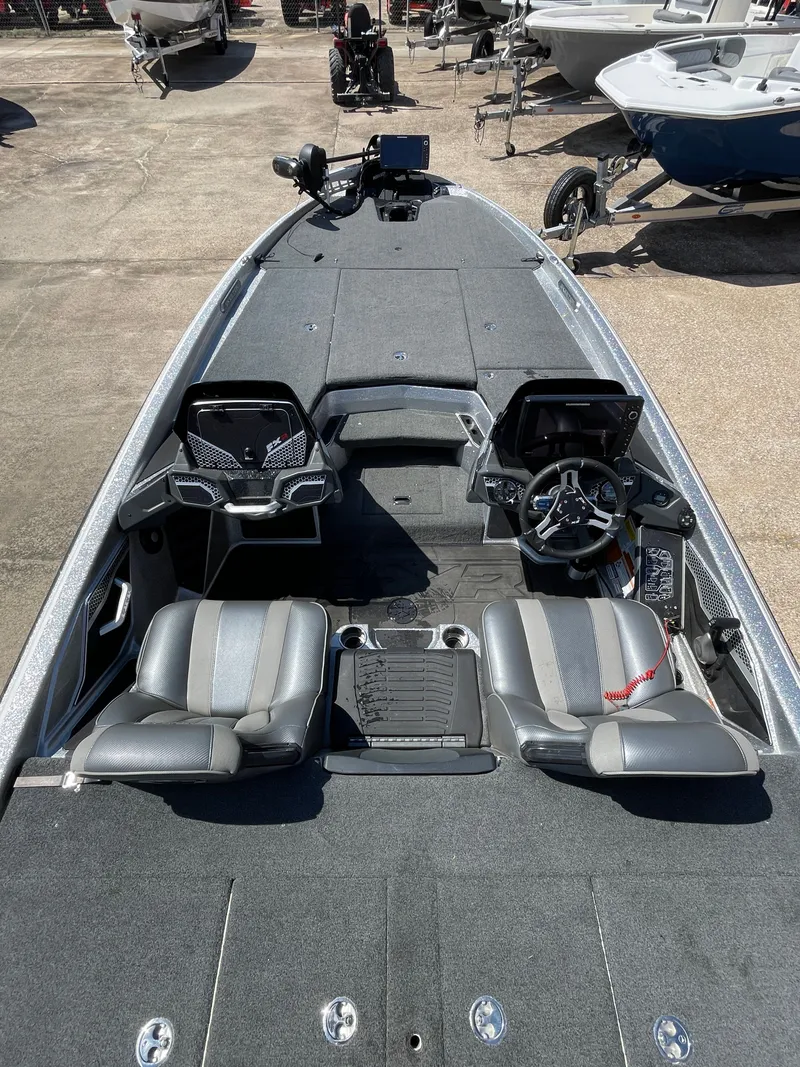 Slide: The Image of Skeeter FXR21 LE 2023 - 15