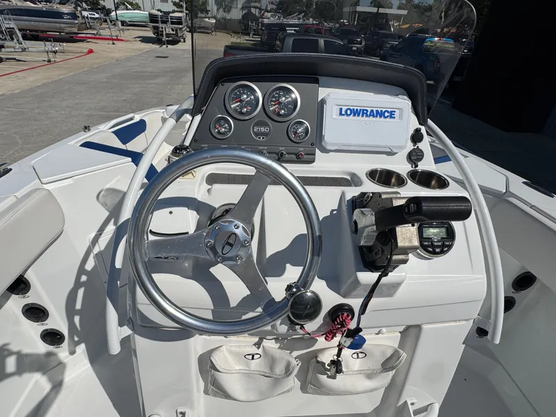 Slide: The Image of Tahoe 2150 CC 2020 - 18