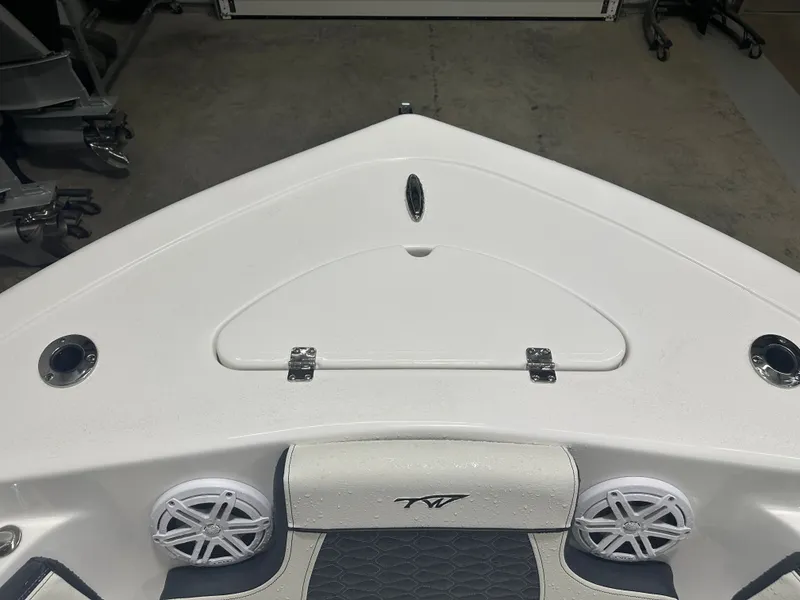 Slide: The Image of Tidewater 210 CC Adventure 2025 - 30