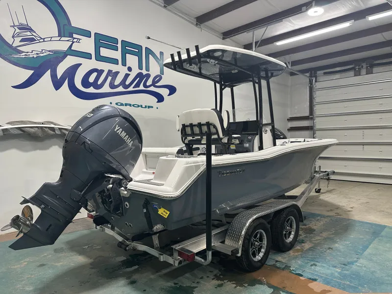 Slide: The Image of Tidewater 210 CC Adventure 2025 - 6