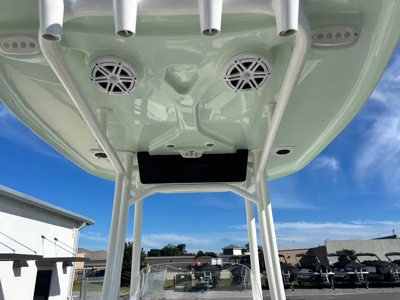 Slide: The Image of Tidewater 210 LXF 2025 - 12