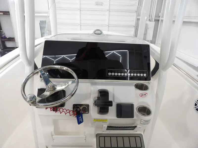 Slide: The Image of Tidewater 210 LXF 2025 - 16