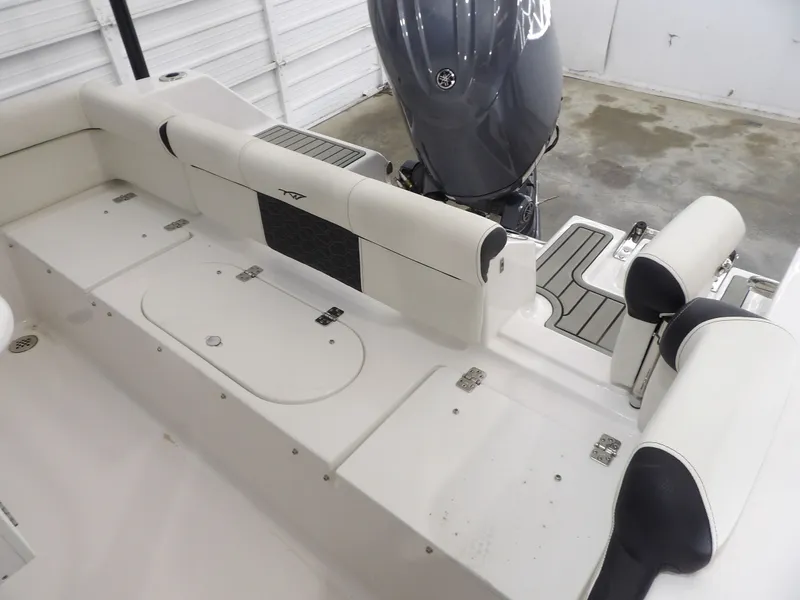 Slide: The Image of Tidewater 210 LXF 2025 - 19