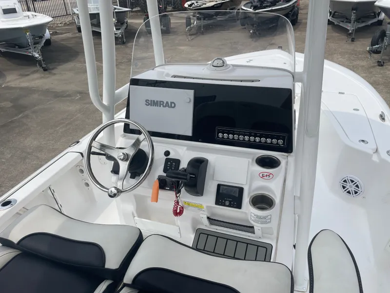 Slide: The Image of Tidewater 2110 Bay Max 2025 - 16