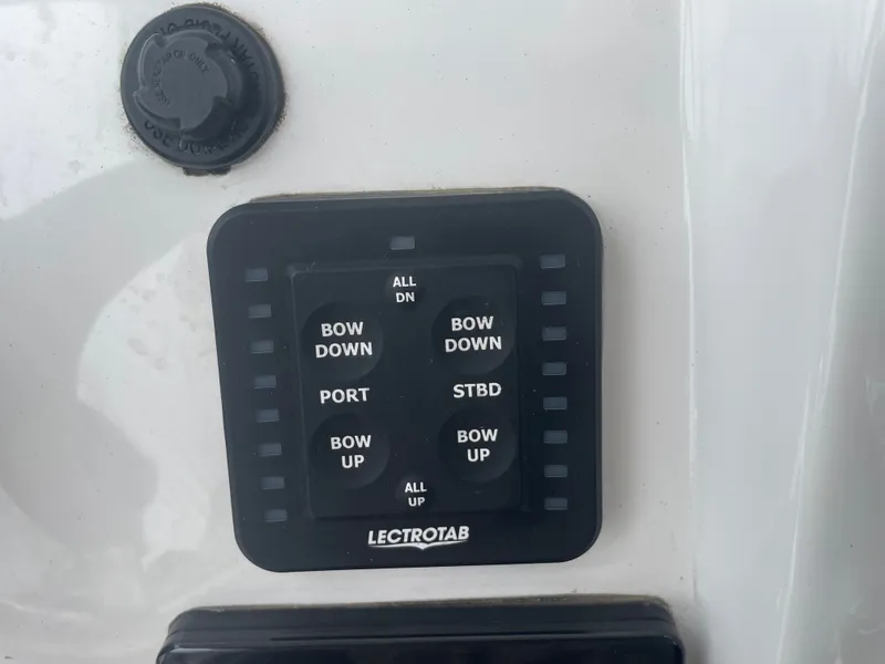 Slide: The Image of Tidewater 2110 Bay Max 2025 - 20