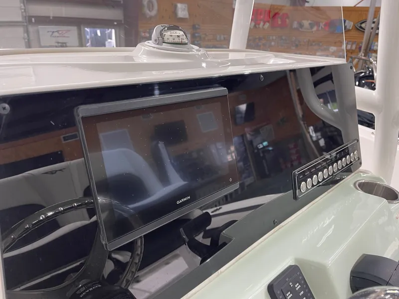 Slide: The Image of Tidewater 220 LXF 2025 - 22