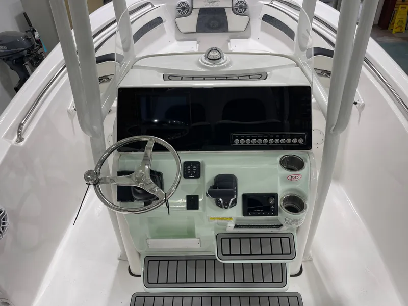 Slide: The Image of Tidewater 220 LXF 2025 - 29