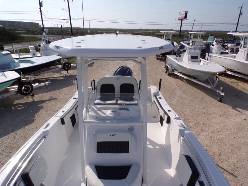 Slide: The Image of Tidewater 220 LXF 2025 - 14