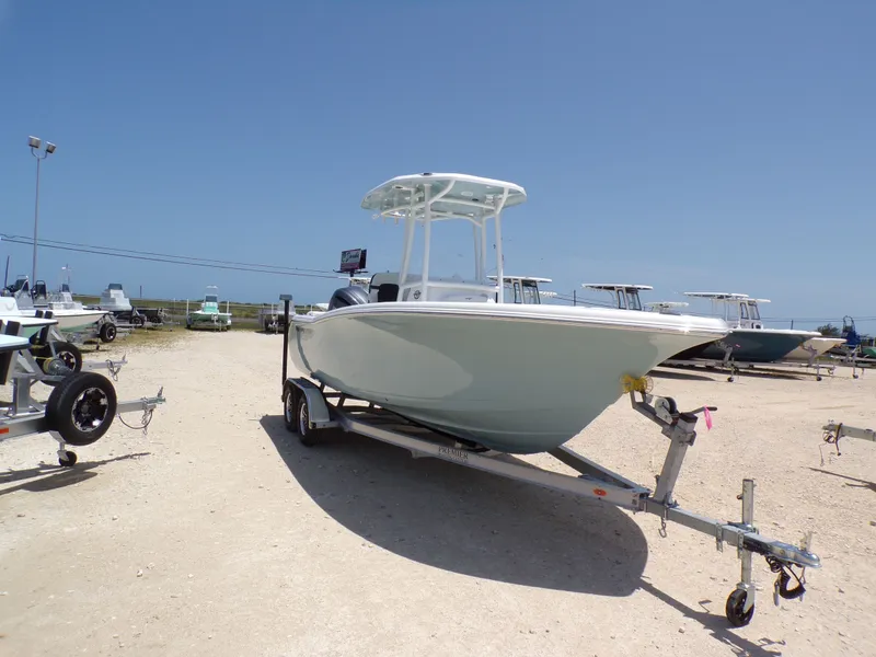 Slide: The Image of Tidewater 220 LXF 2025 - 7