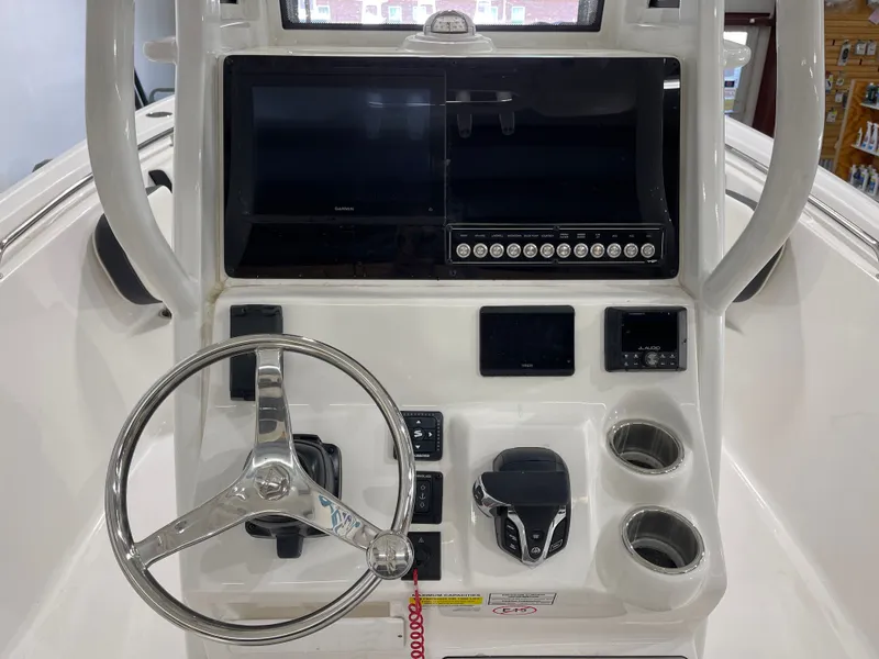 Slide: The Image of Tidewater 232 CC Adventure 2025 - 15