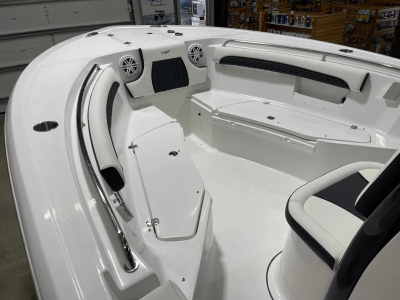 Slide: The Image of Tidewater 232 LXF 2025 - 23