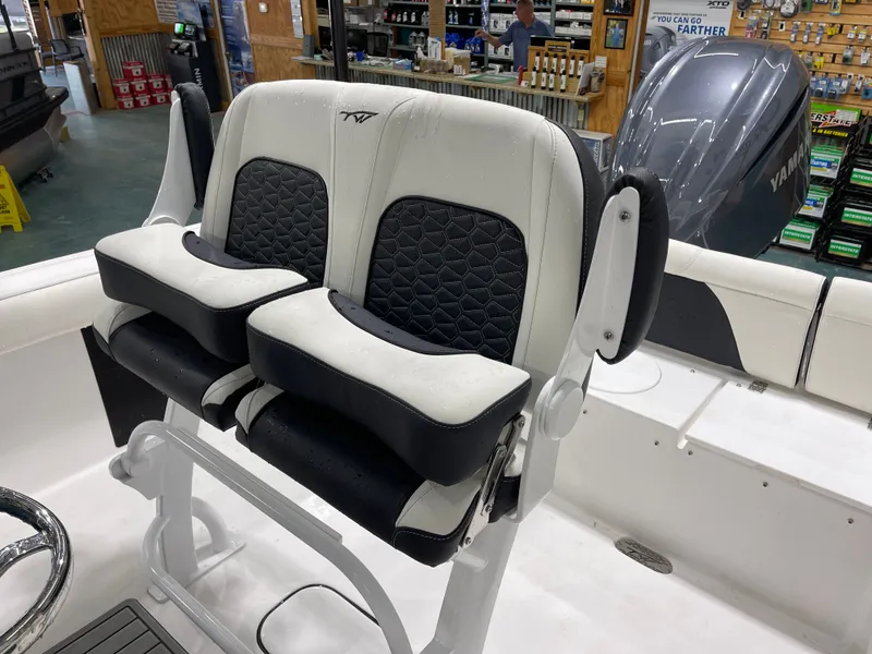 Slide: The Image of Tidewater 232 LXF 2025 - 22